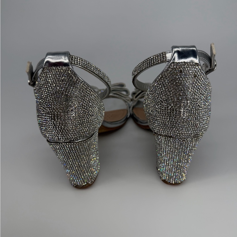 Windsor Size 8 Endless Glam Rhinestone Bow Block Heels - Picture 4 of 11